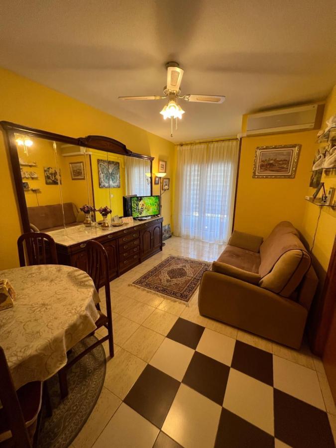 Apartament Montana Torrevieja Buitenkant foto