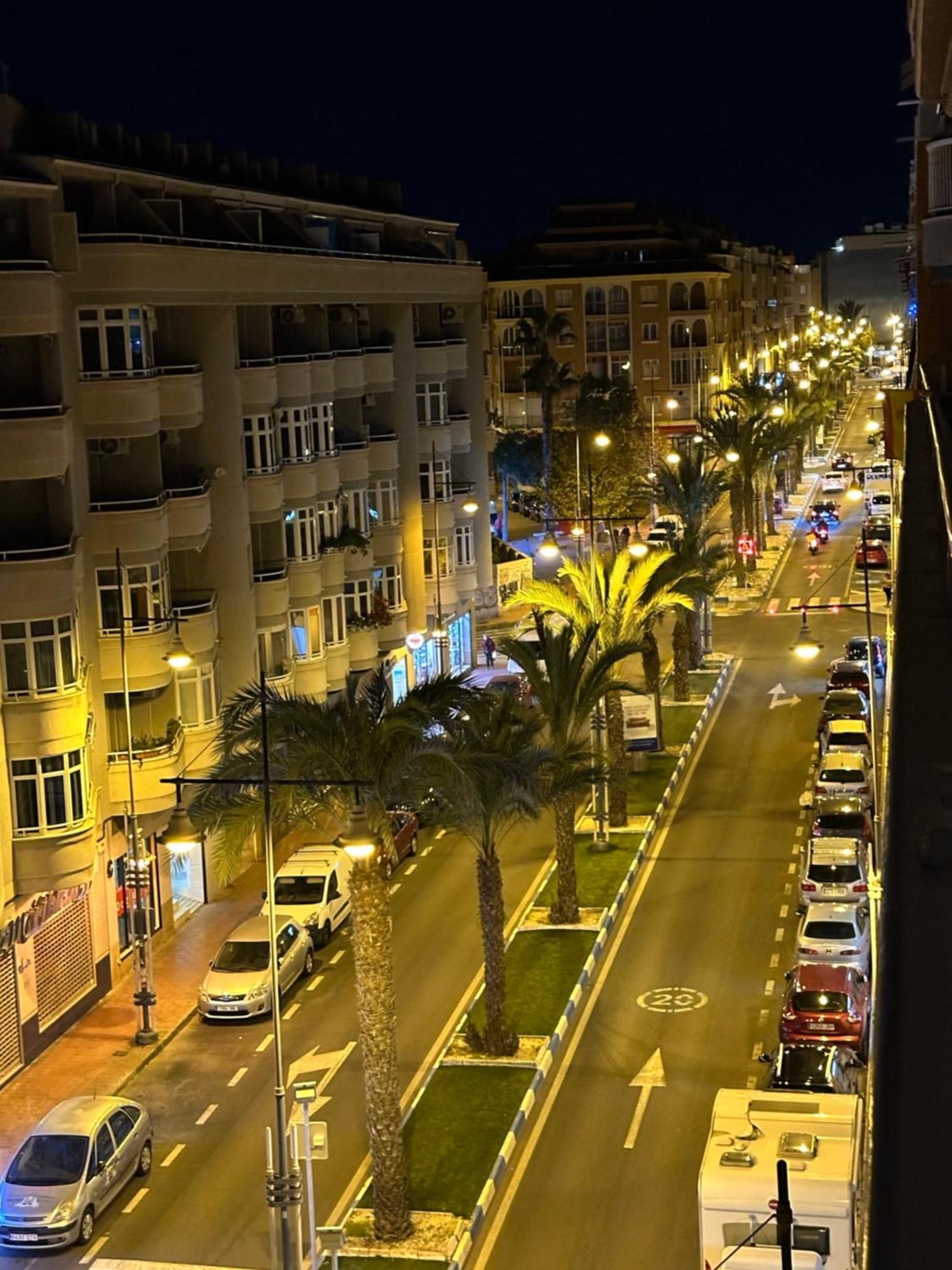 Apartament Montana Torrevieja Buitenkant foto